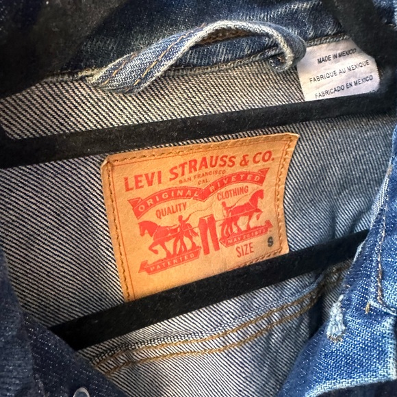 Levi's Men's Dark Blue Denim Jacket - Picture 3 of 3